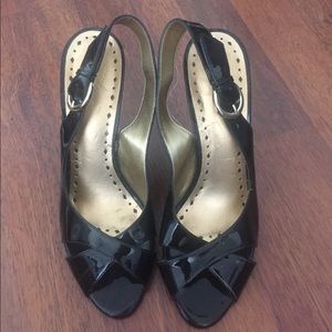 Bcbg Girls patent black peep toe 👠 size 81/2